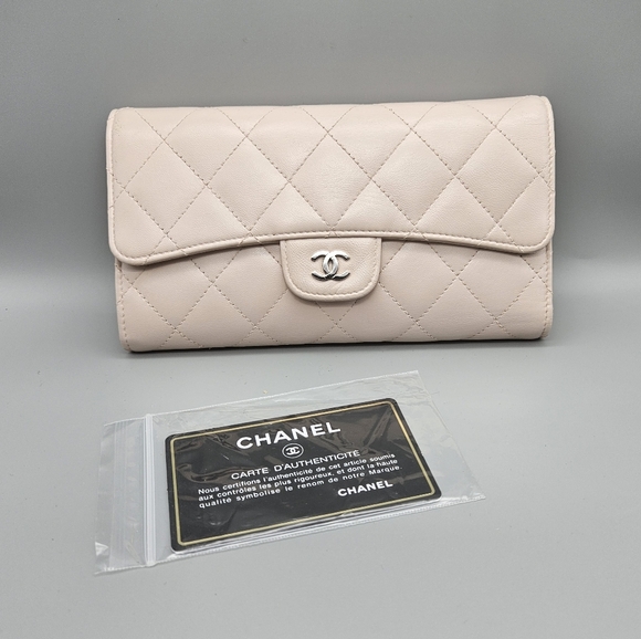 🌸CHANEL Authentic Matelassé Lambskin Long Wallet/Clutch🌸 - Picture 15 of 16